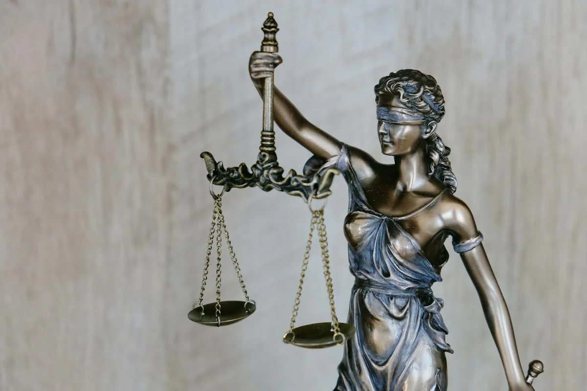 Law Firm Menangkan Kasus Sengketa Bisnis Besar